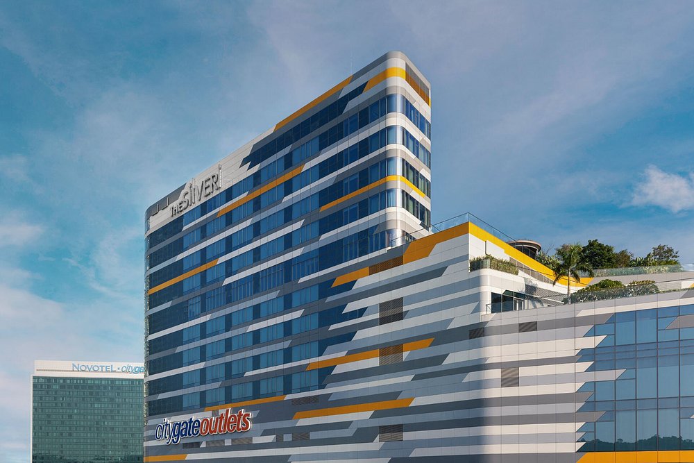 hotel-exterior.jpg
