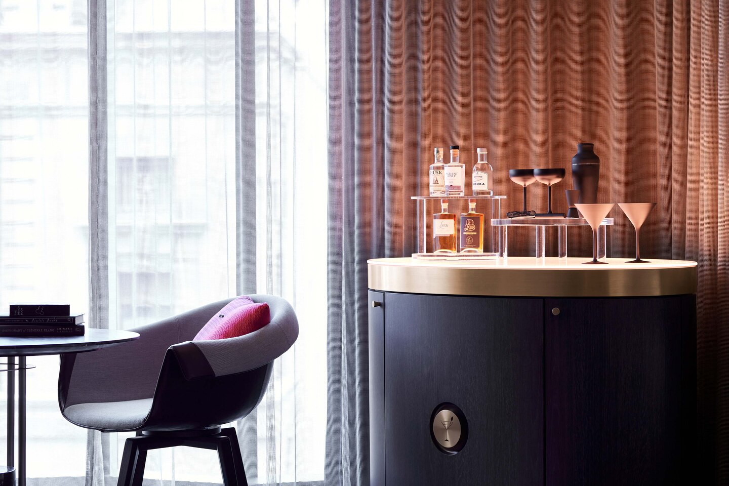 Factory Hotel Furniture Hotel Chairs,chair Restaurant,metal Restaurant Chair with High Back